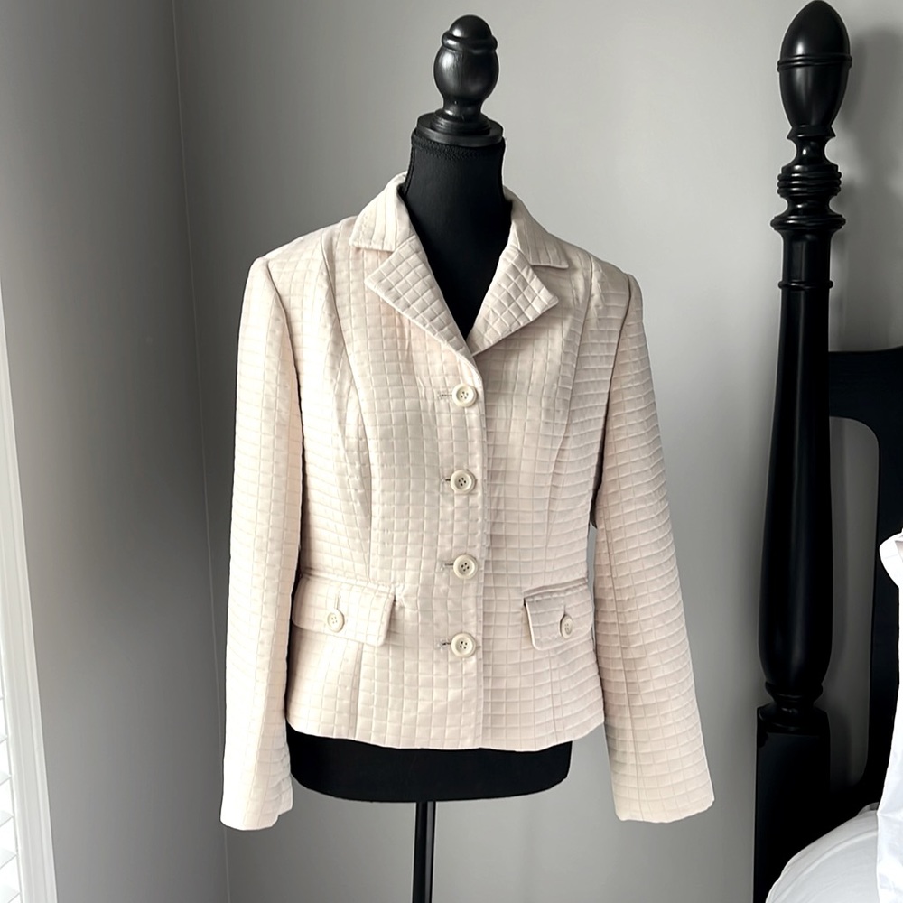 J. Michaels size 10 suit jacket in light beige.